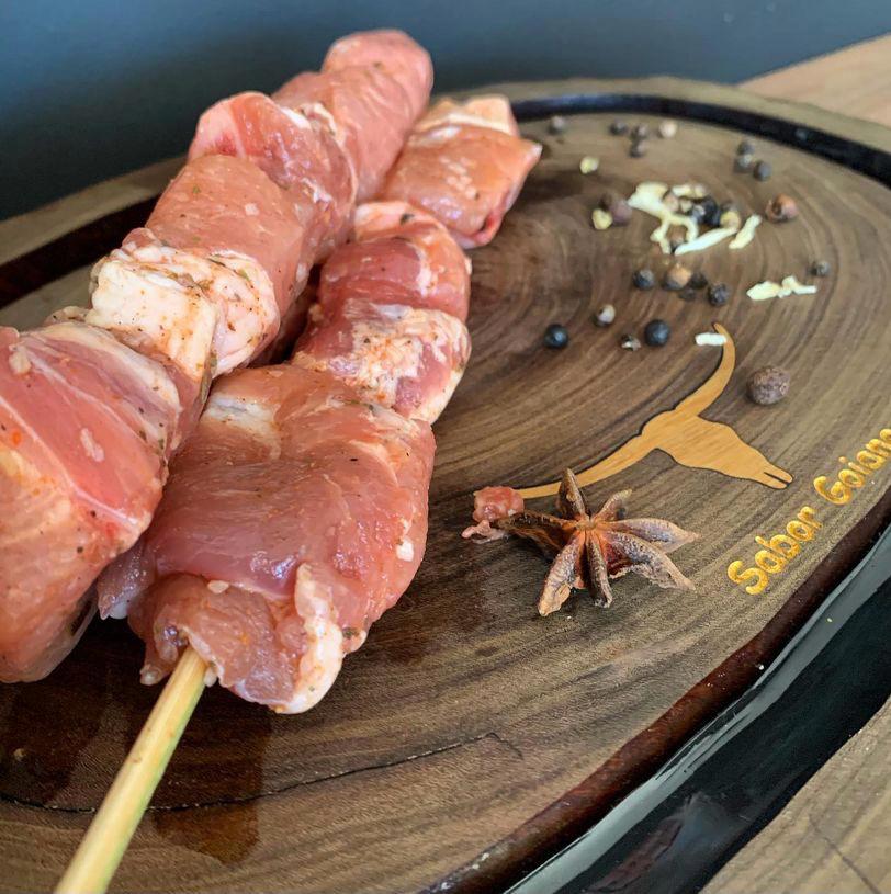 espetinho de costelinha suína